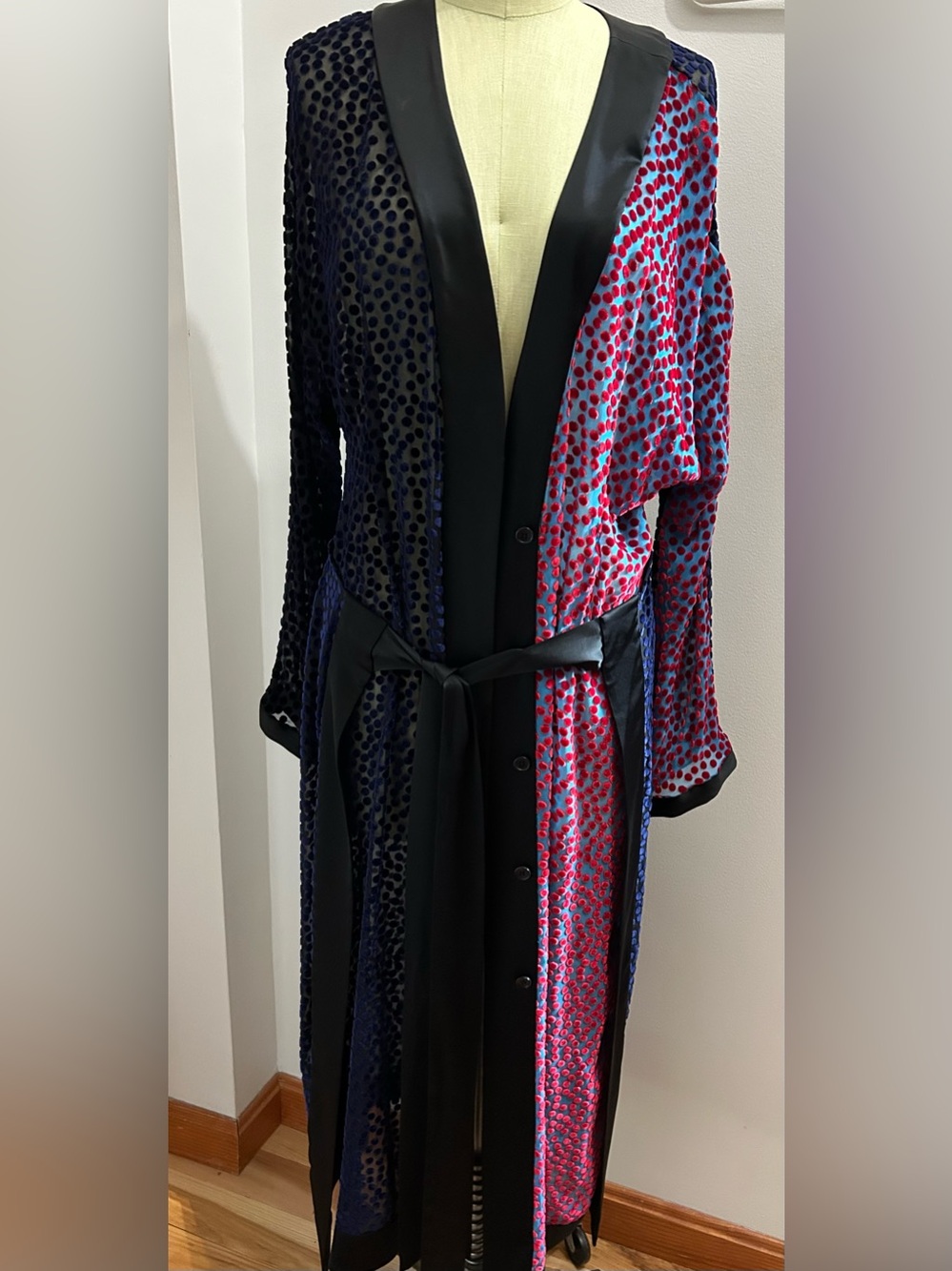 Diane Von Furstenberg Burnout Velvet Kimono Wrap Dress Size Medium - Picture 1 of 9